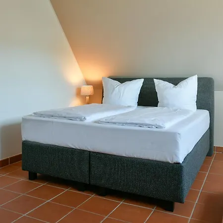 Am Gutspark Drankse Sonnenliebe Dranske